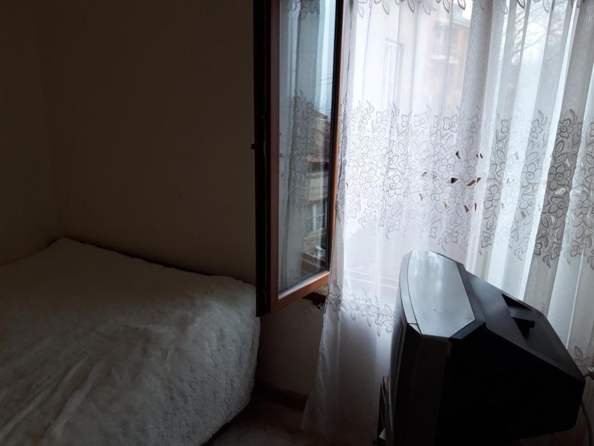Sam'S Place, Tours With Sam Yerevan Exterior photo